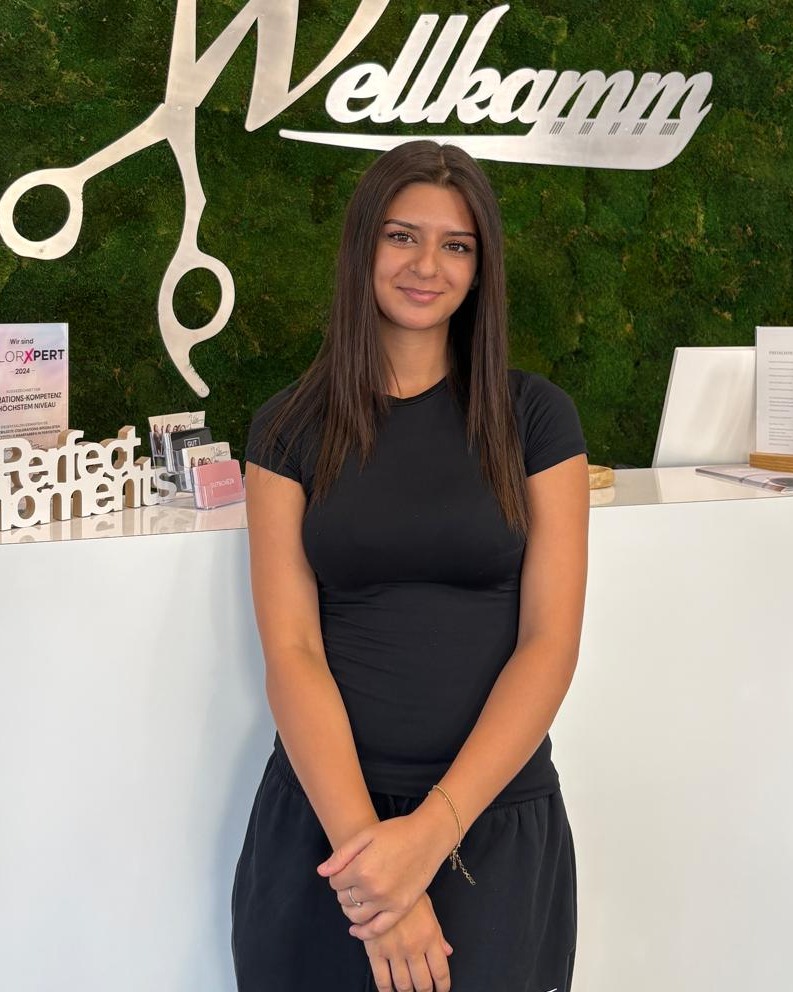 Ravza – Friseurin